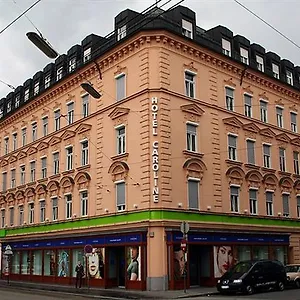 Caroline Hotel